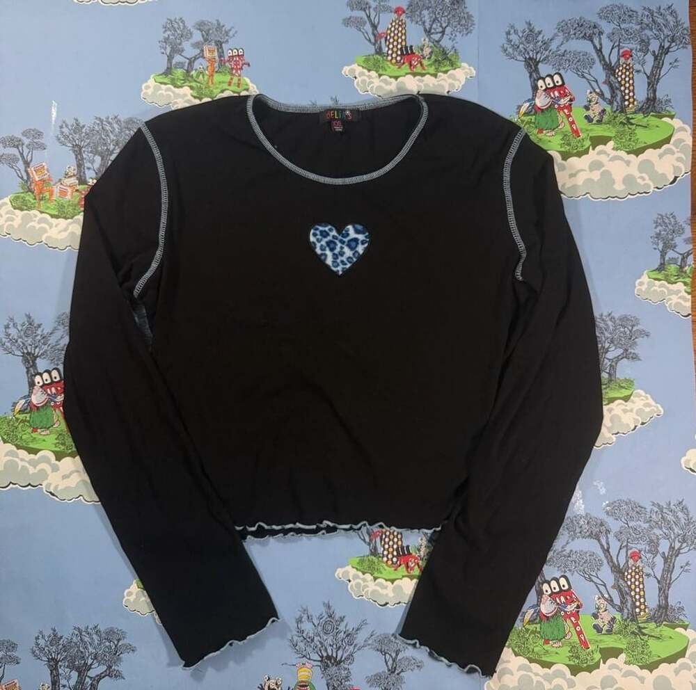 Delias Black Long Sleeve Crop Top with Blue Leopard Heart XXL